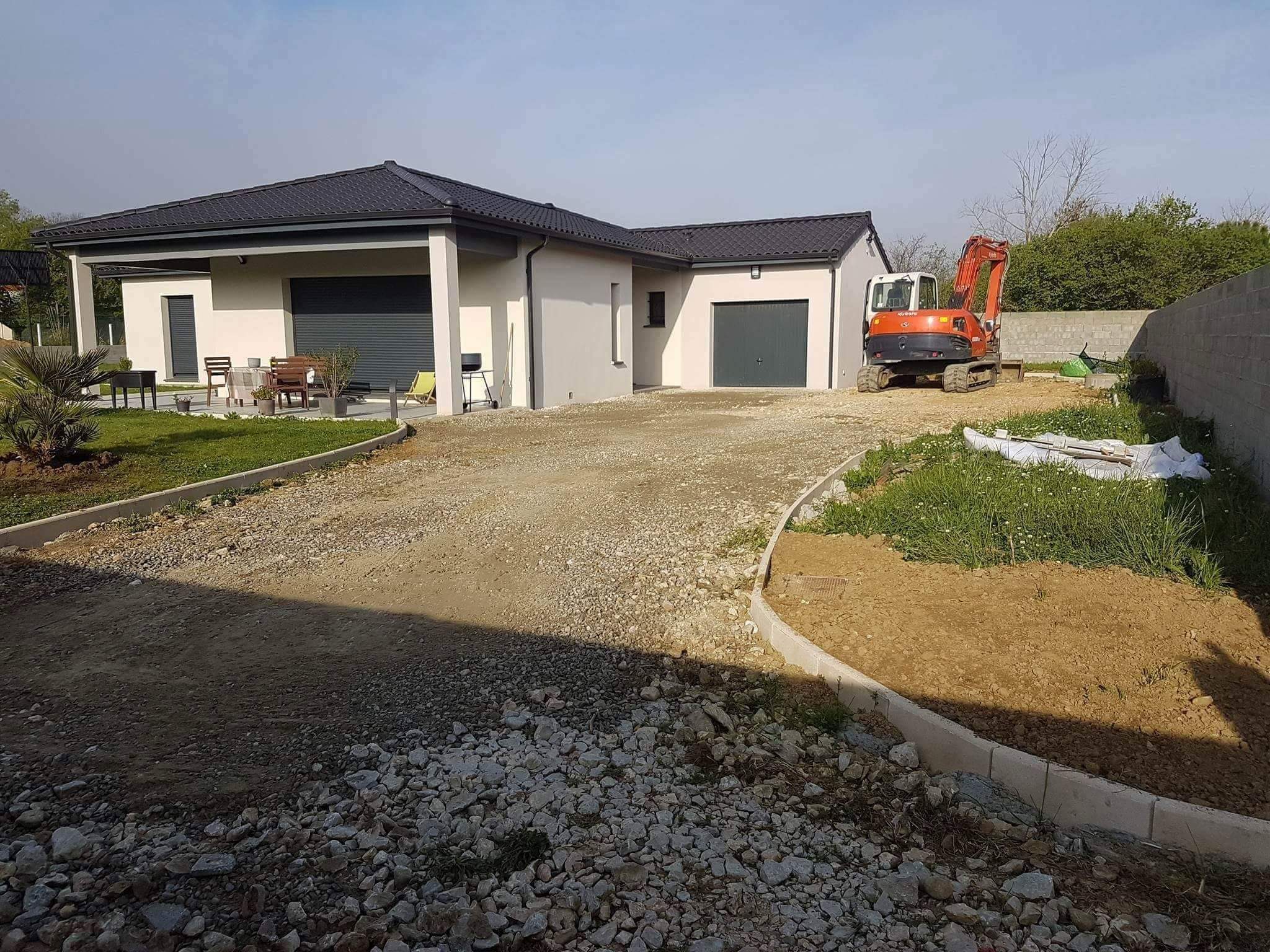 Terrassement terrain pendant la réalisation des travaux à Muret